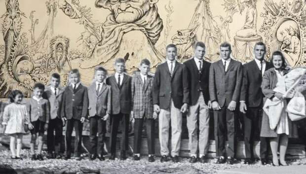 Семья Гэлвинов: как у 6 из 12 детей развилась шизофрения, а мать делала вид, что все в порядке