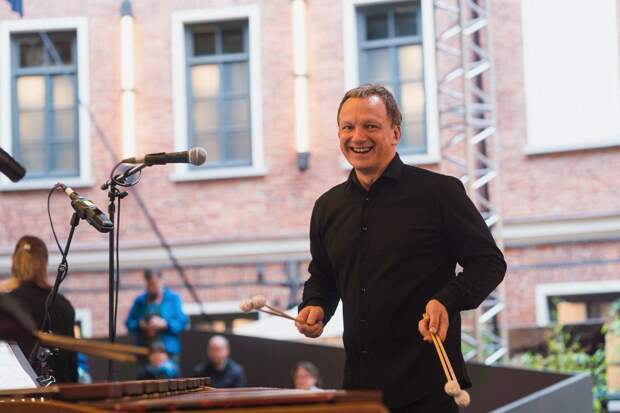 Виктор Сыч: «Сегодня девяносто процентов произведений в моем репертуаре — музыка российских композиторов»