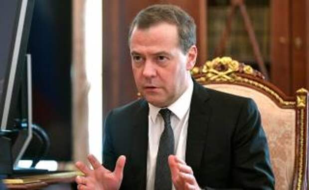 Медведев сделал новое заявление о пенсиях