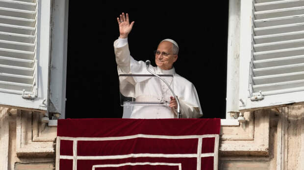 Папа римский передал Украине три грузовика бульонных кубиков