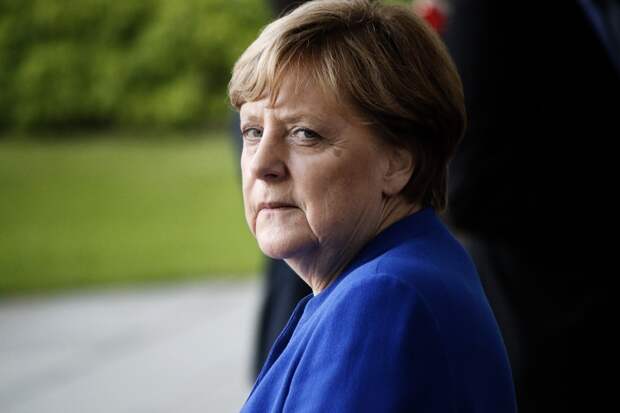 Меркель призвала страны НАТО увеличить расходы на оборону, сославшись на т.н. «аннексию Крыма»