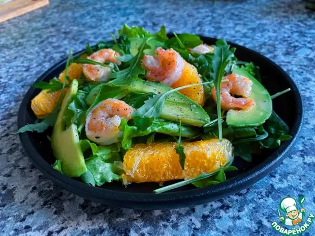 Салат с кальмарами, авокадо и креветками к праздничному столу – пошаговый фото рецепт