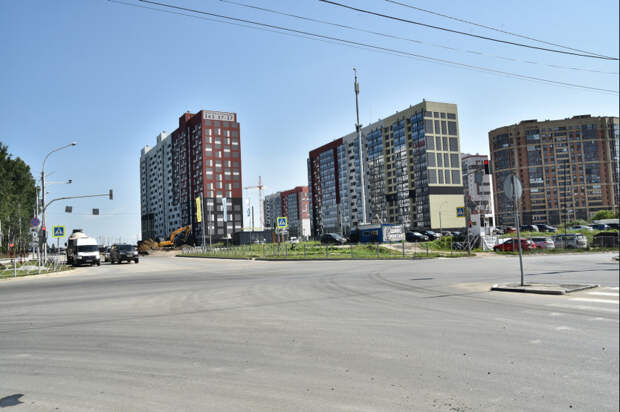 Губернатор Травников поручил повысить транспортную доступность микрорайонов Калининского района