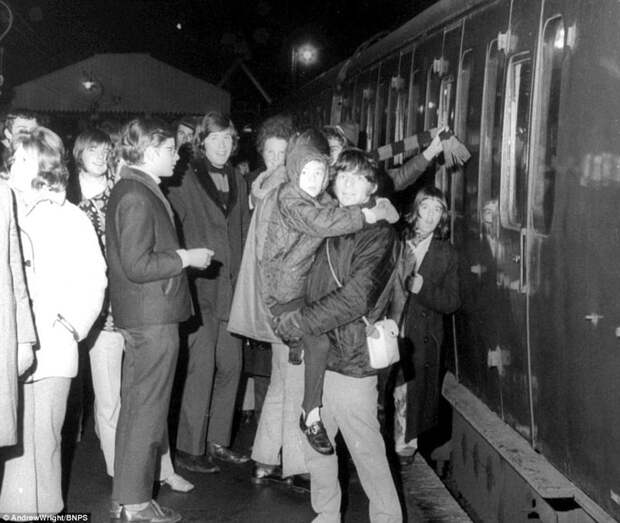Энтузиасты из Дорсета за 45 лет восстановили отобранную у них железную дорогу железная дорога, истоия, поезд, своими руками, станция, транспорт, энтузиасты