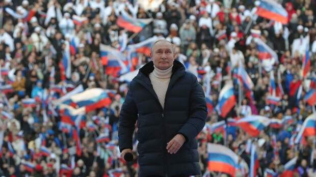 Путин на митинге в Лужниках. Фото из откр. источников