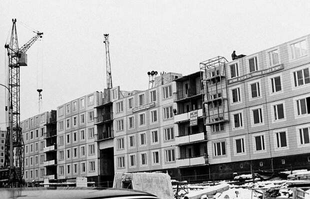 Почему в советских панельных домах было ровно по 9 этажей?
