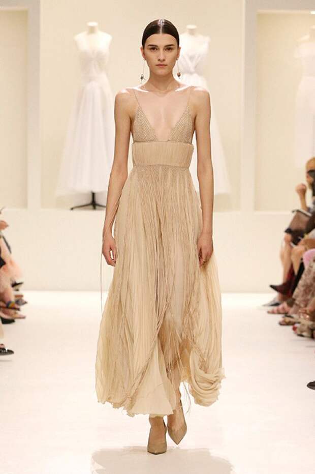 Самая красивая коллекция платьев Dior О них мечтает каждая девушка