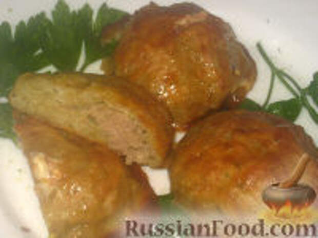 Фото к рецепту: Драники с мясной начинкой