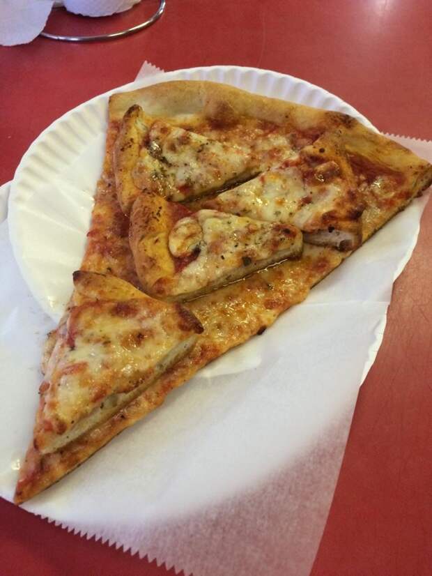 10. Мы сделали пиццу с пиццей, чтобы вы могли есть пиццу, пока едите пиццу смешные ситуации, фото, что здесь происходит, юмор