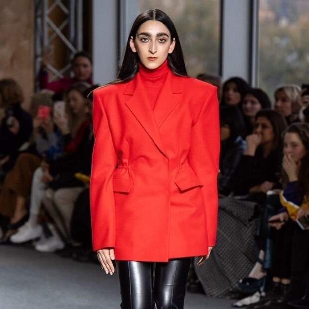 «Покорила мир моды и стала музой Gucci»: в сети обсуждают новый снимок Армине Арутюнян