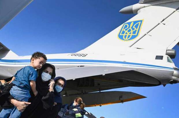 Такси для афганцев: загадочная история с «угоном» украинского самолета