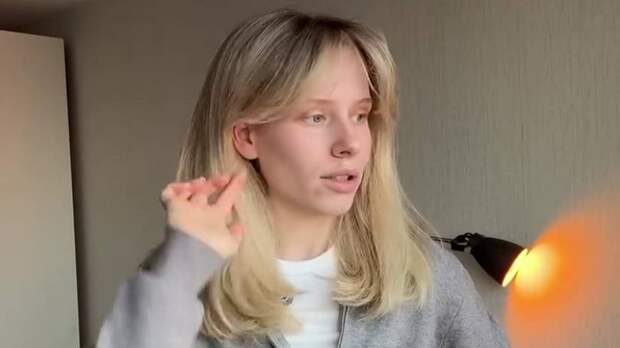 Россиянка сделала дорогостоящее окрашивание и возмутилась результатом