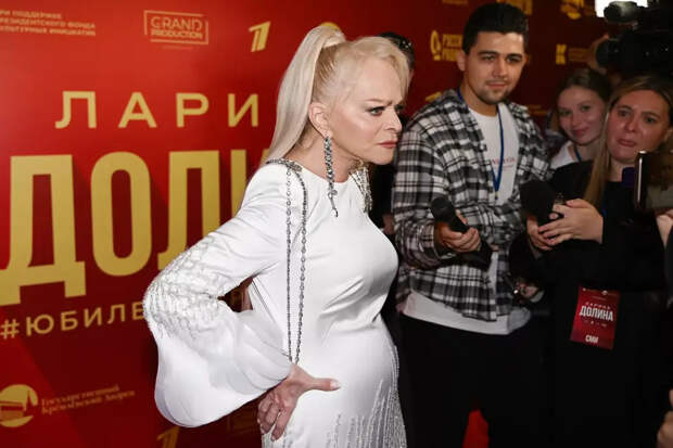 «Требую уважения!»: Долина вскипела на публике