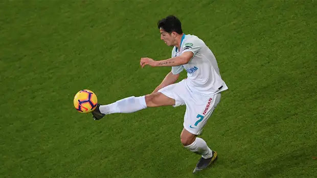 «Я должен вести себя по-мужски»: Азмун об отношениях с фанатами, помощи пострадавшим в Голестане и 11 голах за «Зенит»