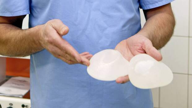 Хирург Константинова: не все грудные импланты нужно заменять каждые 10—15 лет