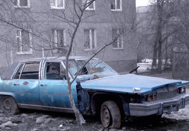 Внимательный водитель, забывший, где припарковал автомобиль, нашел его через 20 лет!