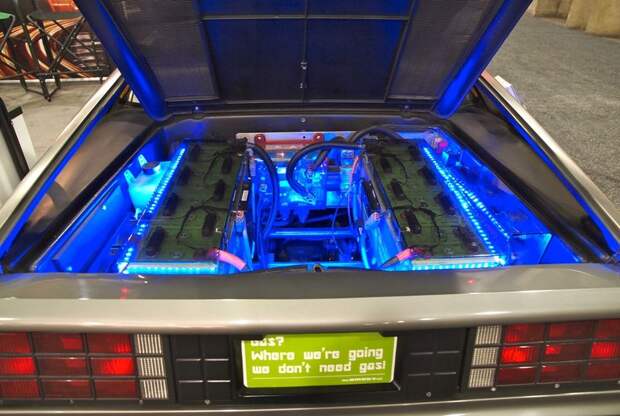 Электрический Delorean оценили в 95000$ (20 фото+видео) Электрический Delorean оценили в 95000$ (20 фото+видео)