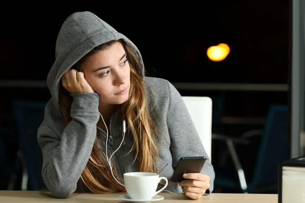 Без него как без рук. Почему смартфоны и гаджеты разрушают жизнь людей: 10 обоснованных причин вредного воздействия