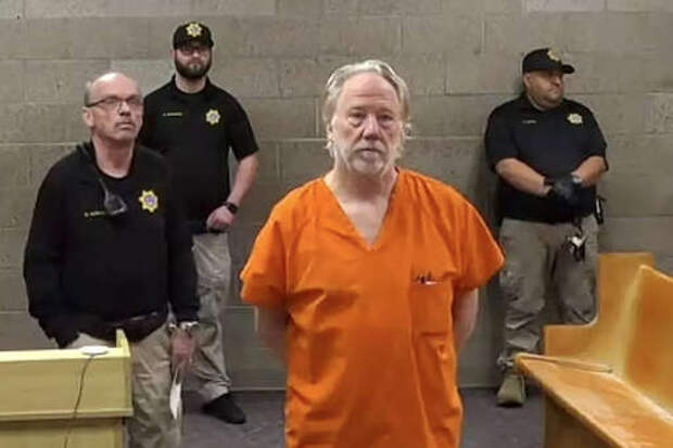 В США предъявлены четыре обвинения в сексуальном насилии над детьми актеру Басфилду