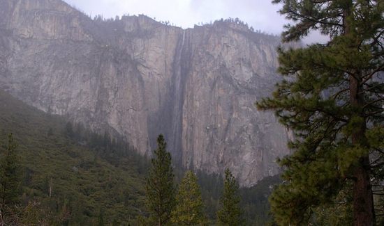Риббон (Ribbon Falls)