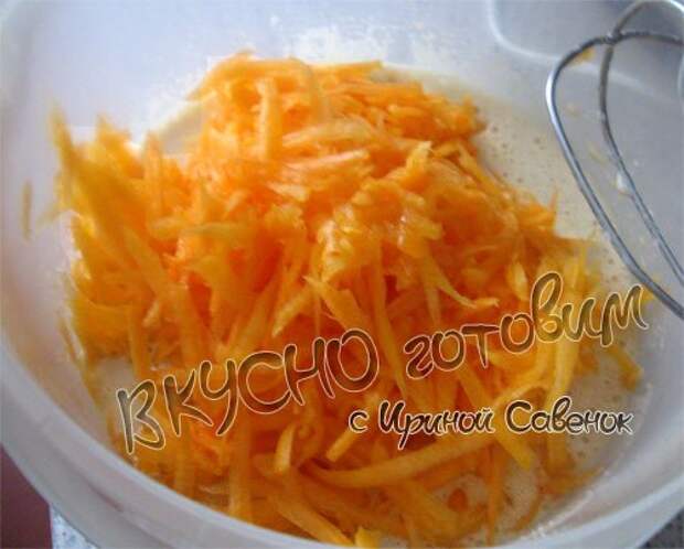 Тыквенный кекс с изюмом и орехами - шаг 3
