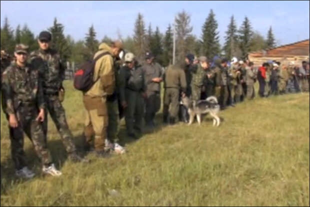 Rescuers gather for search