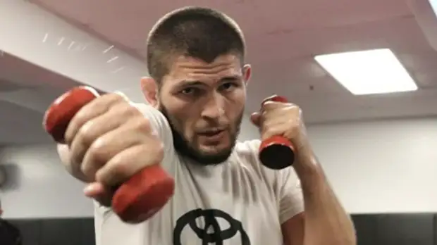 Гэтжи считает, что смерть отца дополнительно мотивирует Нурмагомедова