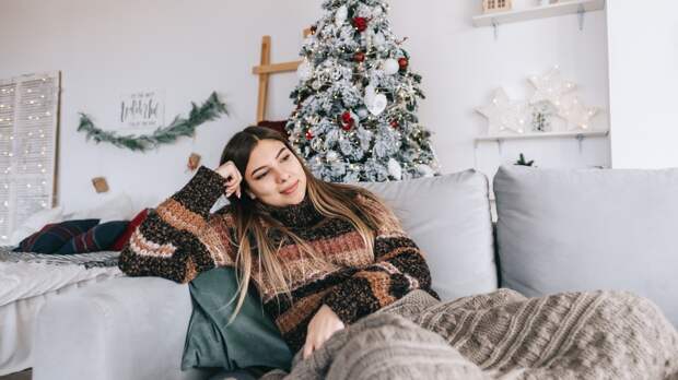 Психотерапевт раскрыла способы встретить Новый год в одиночестве без тревоги