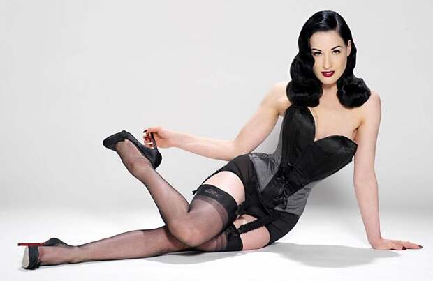 Pin up fashion, glam