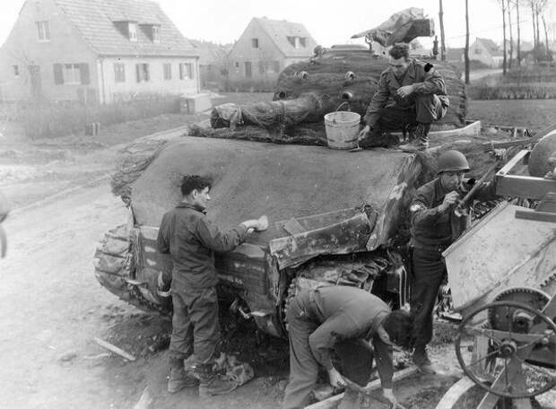 Зачем нужна экранная броня и какими были бетонные танки? История развития защиты Зачем нужна экранная броня и какими были бетонные танки? История развития защиты броня, история, своими руками, танки