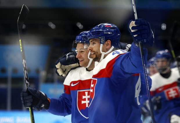 Словакия одержала четвертую победу кряду на ЧМ по хоккею