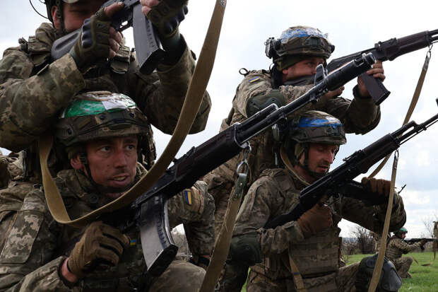 Посол Украины Шандор: более 700 венгров воевали или воюют в составе ВСУ