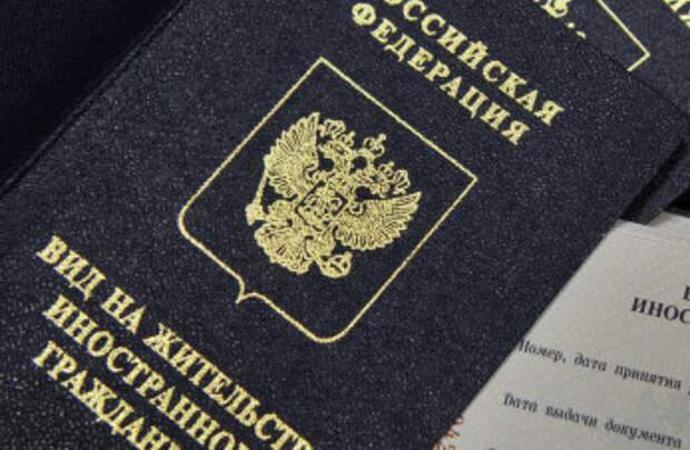 Правкомиссия одобрила ужесточение ВНЖ для иностранцев, участвующих в СВО