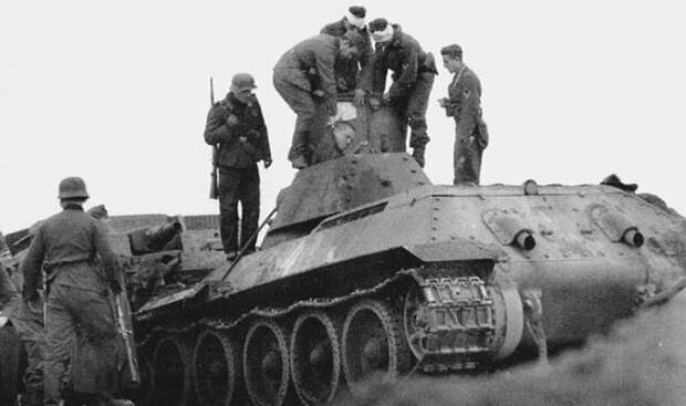 г. Калинин 18 октября 1941 года советский танк вышел из строя. Экипаж взят в плен. Дальнейшая судьба неизвестна. интересно, история, фото