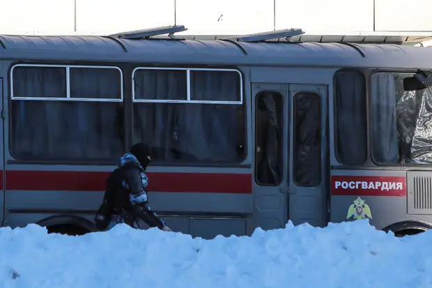 Сотрудники Росгвардии спасли двух жителей Петербурга