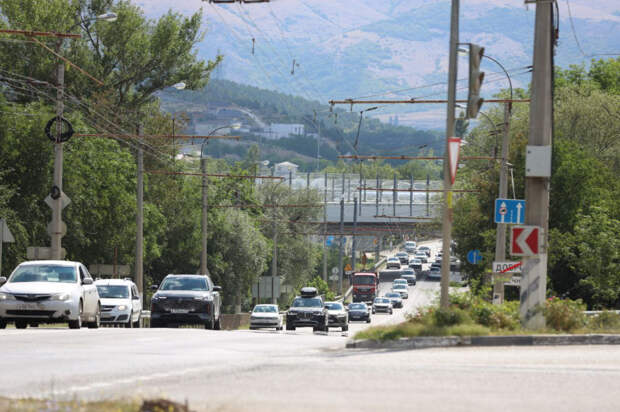 На участке дороги «Симферополь – Алушта – Ялта» временно вводится реверсивная схема движения