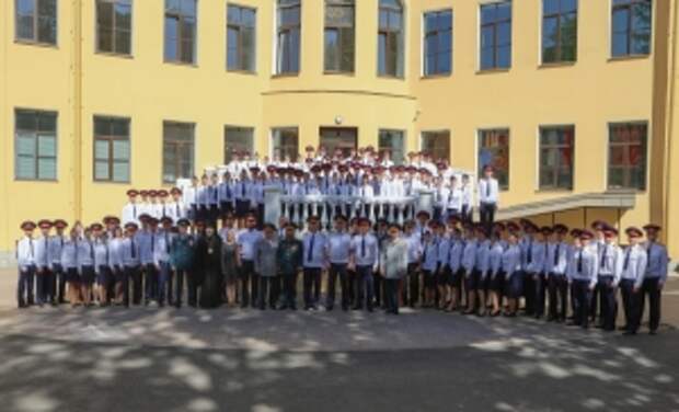 В Санкт-Петербургской академии СК России состоялась торжественная церемония выпуска курсантов