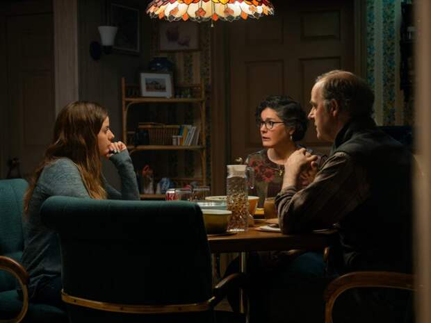 Telling the Parents-Three Women Season 1 Episode 4