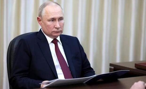 Путин прибыл в Ижевск, где пройдет заседание военно-промышленной комиссии РФ