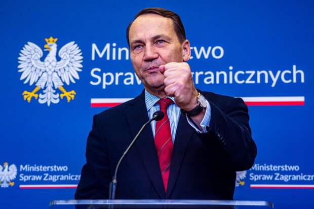 Сикорский: окончание конфликта на Украине определит победу между РФ и ЕС