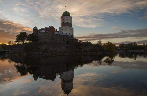 Он знал много воин.