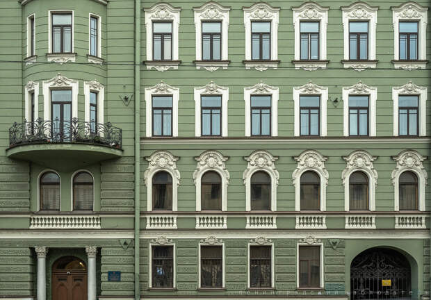 Один из самых красивых домов Петроградской стороны, в котором я мечтал побывать - 2.