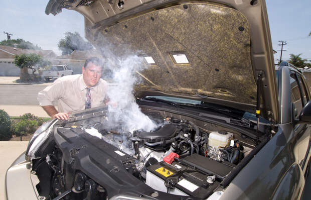 Можно ли глушить автомобиль при работающем вентиляторе двигателя
