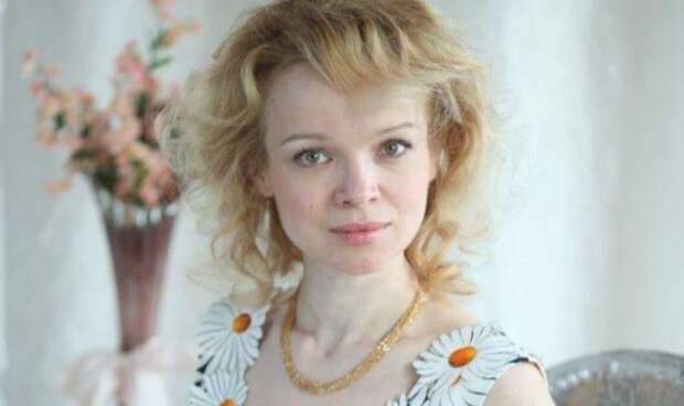 Бывшая жена требует у Джигарханяна миллион рублей