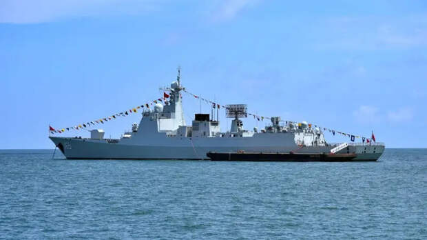 Эсминцы КНР идут к Ормузскому проливу: возле Ирана встретятся корабли трех ядерных держав
