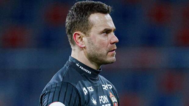 «Продолжаю ловить динозавров»: Акинфеев опубликовал фото с Жирковым со сборов в Абу-Даби