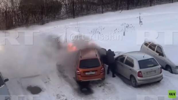 RT поговорил со спасшим мужчину из горящей машины в Башкирии