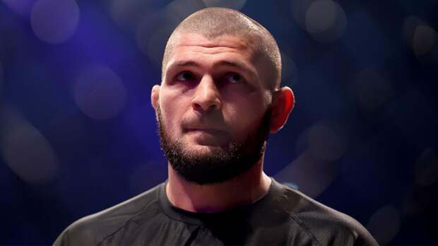 Махачев показал, как Хабиб смотрит матч «Ливерпуля» перед боем Умара на UFC 324