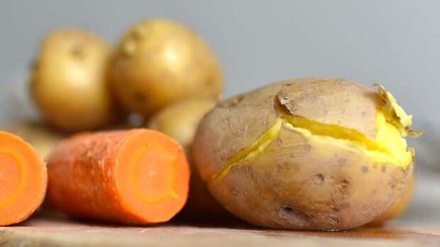 "Варю" овощи для оливье и винегрета за 15 минут: экономлю время и больше не вожусь с кастрюлями