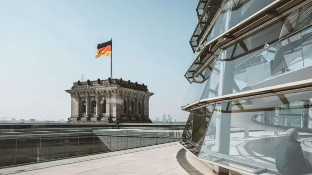 Политик Белик посоветовал фон дер Ляйен задуматься о проблемах Германии